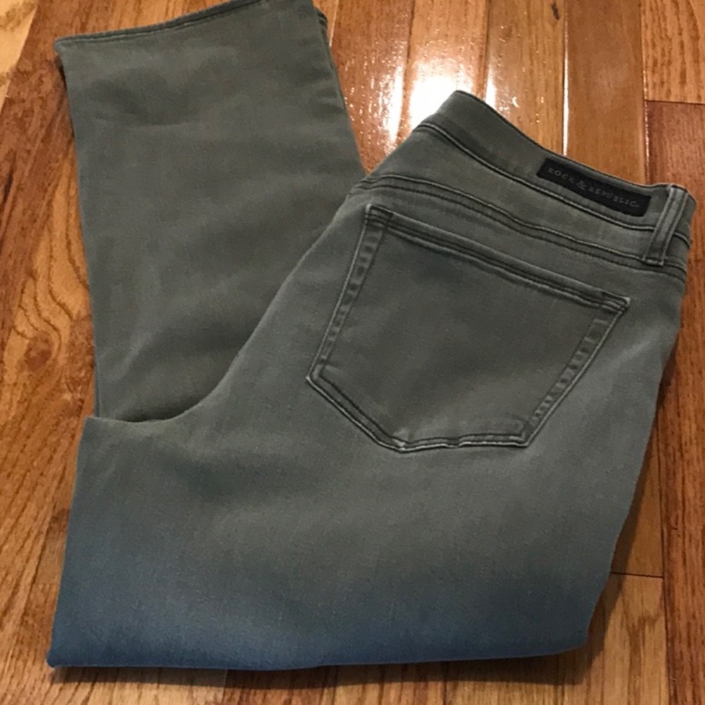 Rock Republic~Kendal~Cropped Jeans~